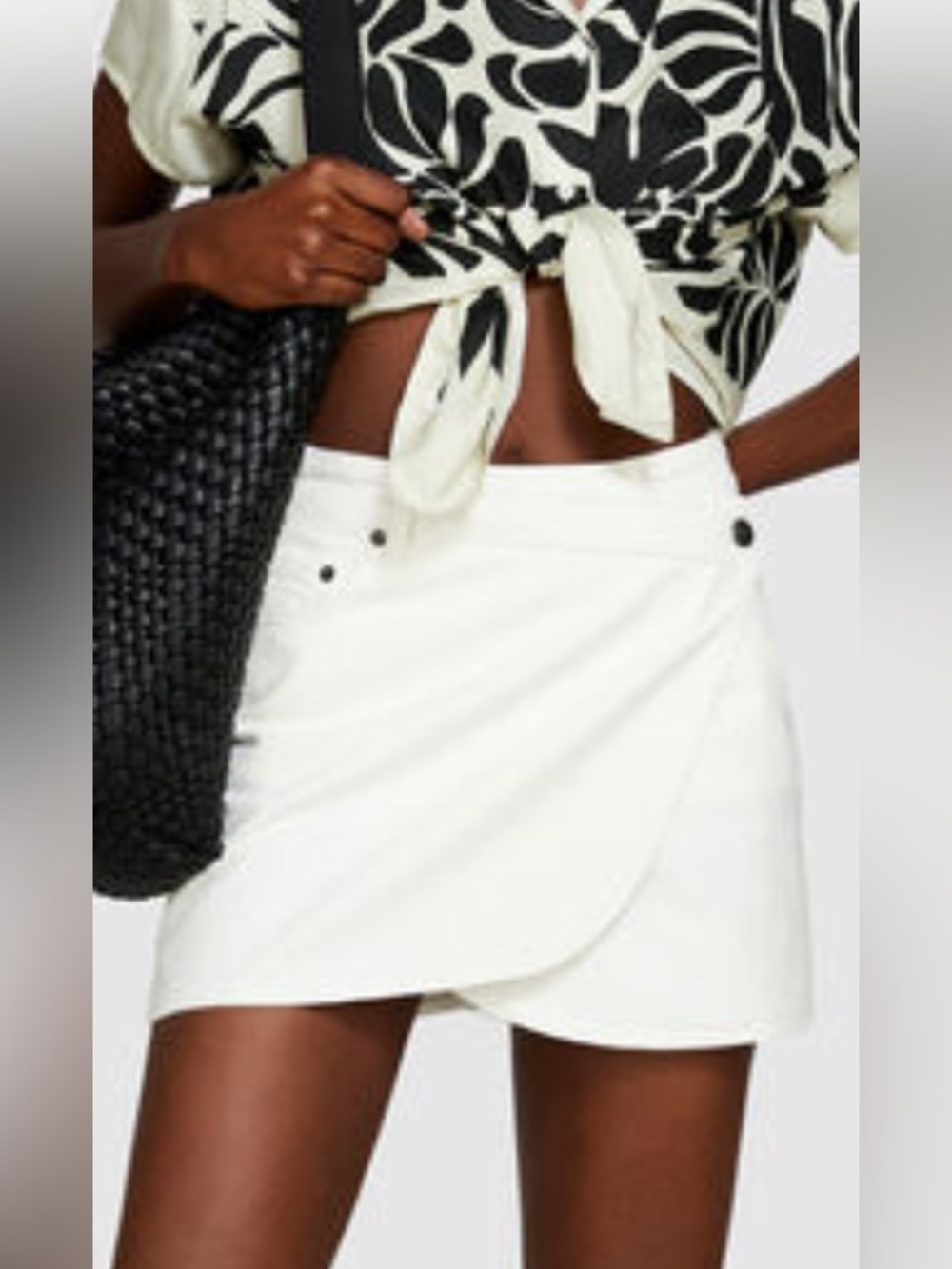 Sisley Jeans Cream Button-Trim Skirt
